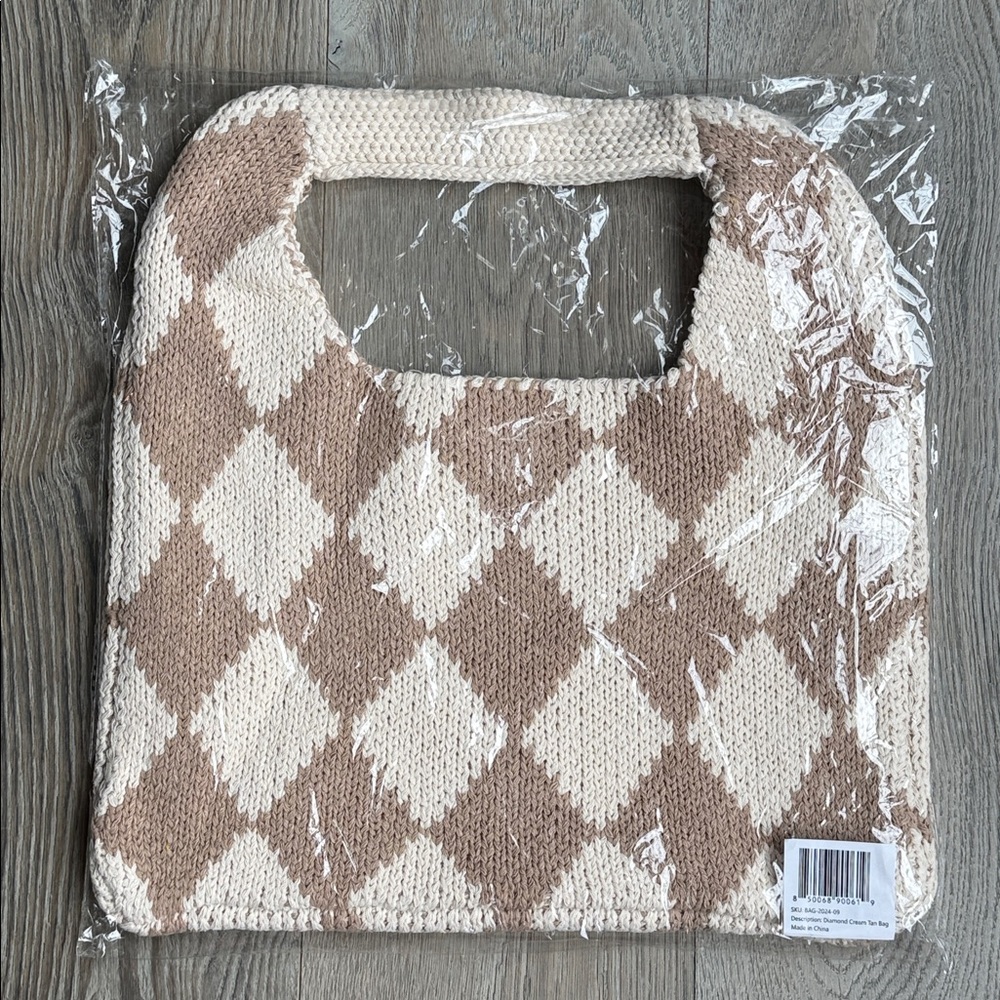 Kopari Knitted Diamond Cream & Tan Argyle Circle Boho Slouchy Bag 10”x 16” - Picture 4 of 7